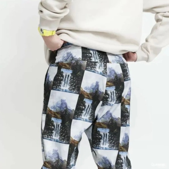 NWT Adidas Sportswear Mountain Primegreen Pants GRFX BNWT Size‎ Medium - Picture 3 of 8